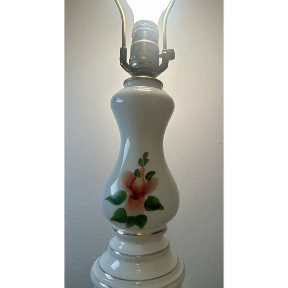 Vintage Floral Porcelain Table Lamp Hand Painted Roses Brass Base Works - Picture 8 of 8